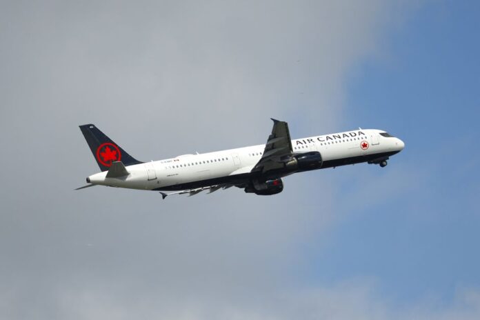 Airbus A321 notlandend in Erfurt