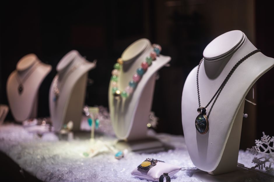 Aktuelle Rohstoffpreise: Gold, Silber und Platin