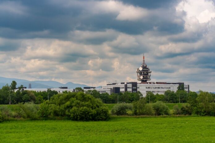 Angriff auf Weltraumkommunikationszentrum in Dubna