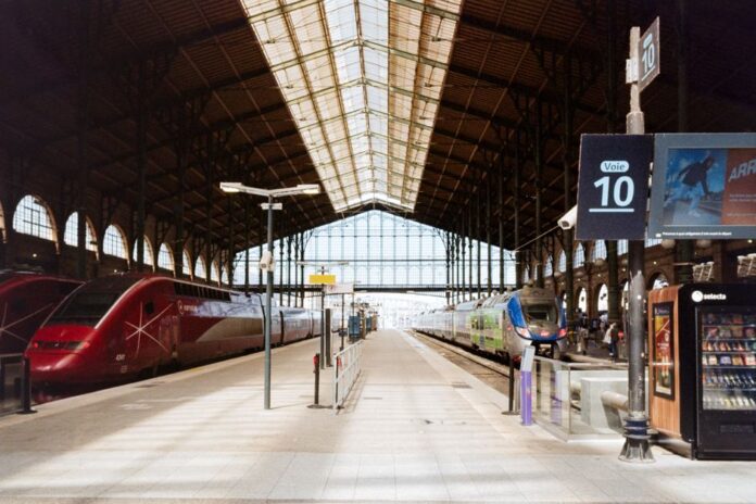 Bahnverkehr eingestellt wegen Funkstörung