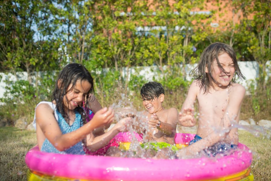 Familienfreude im Intex Testsieger-Pool