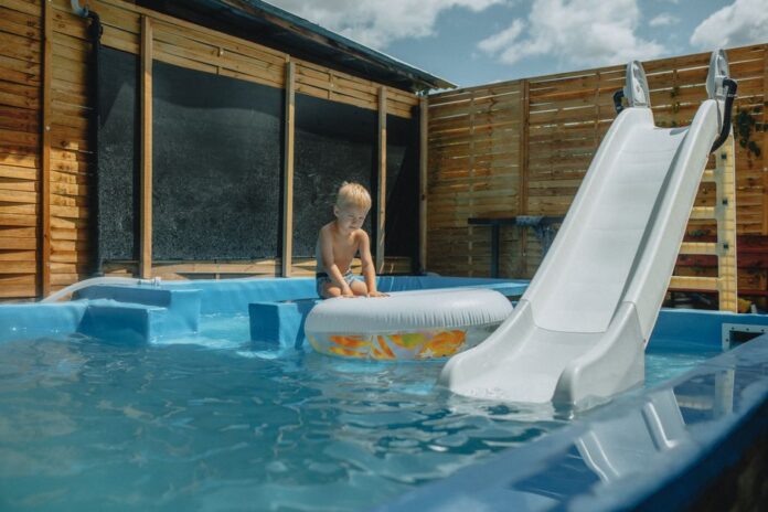 Familienfreude im Intex Testsieger-Pool