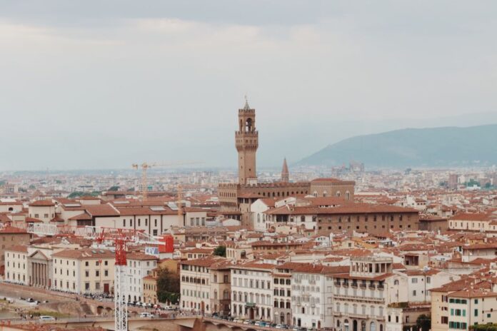 Italienische Stadtansicht mit wirtschaftlichem Kontext