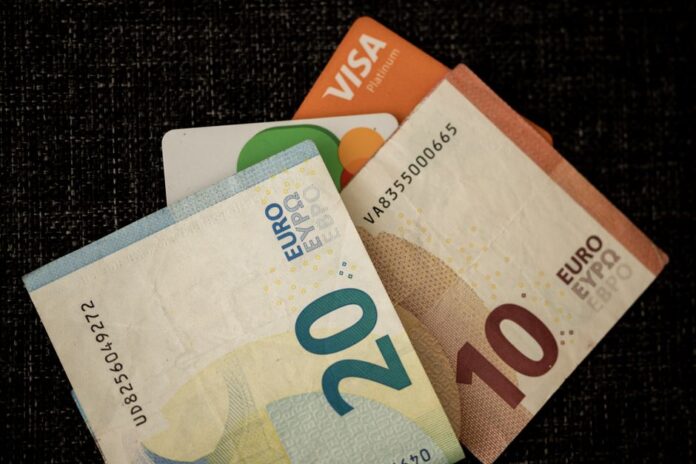 Kreditkartenformat Banknote der Zukunft