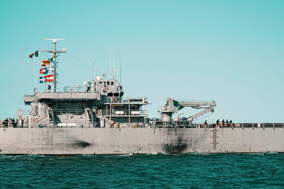 Militärschiff im Einsatz in Hormus