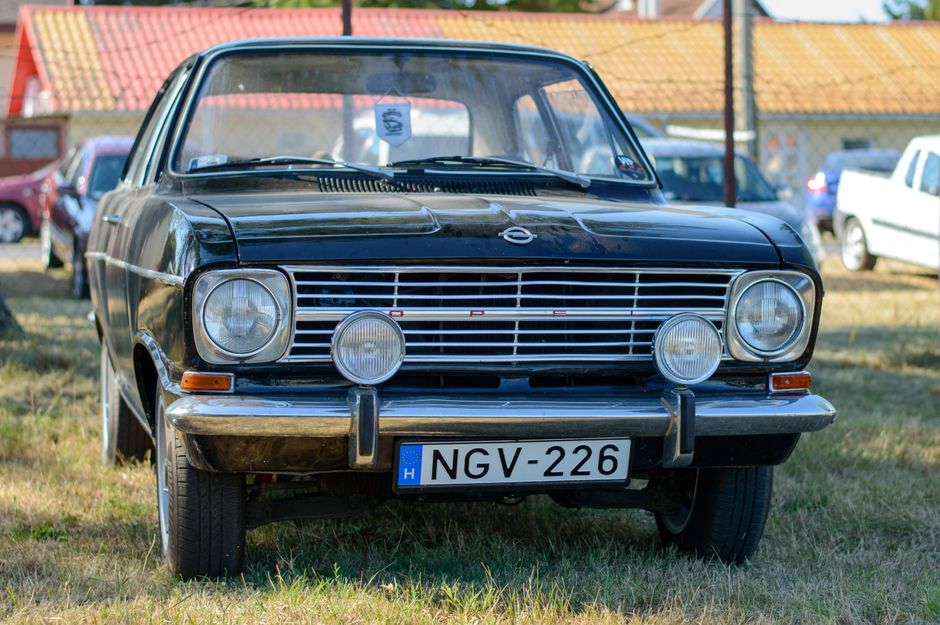 Oldtimerfahrt durch Marburg-Biedenkopf
