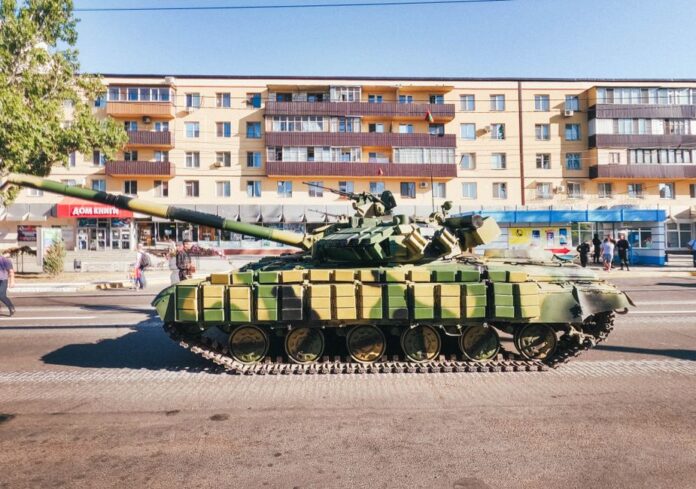 Präsentation des neuen Capint-Kampfpanzer
