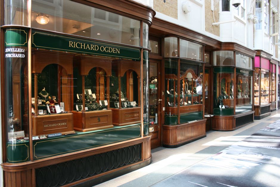 Richemont: Luxusgüter und Aktienanalyse