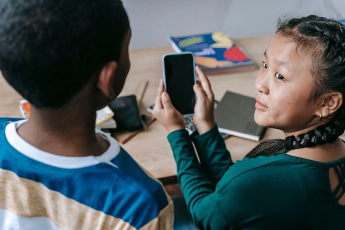 Schüler lernen den Umgang mit Social Media