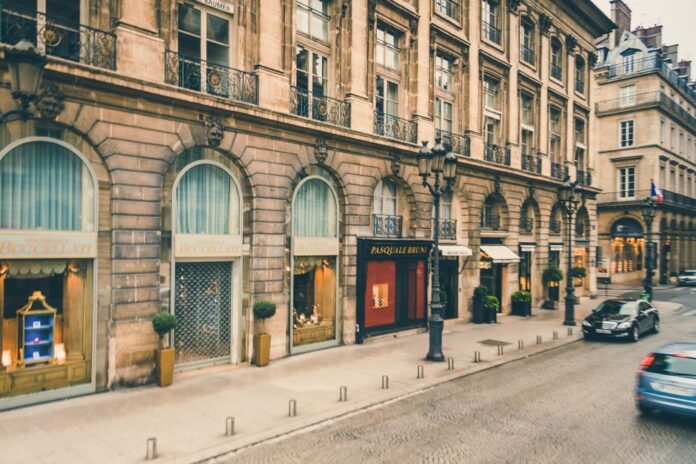 Shein verlässt das BHV Marais in Paris
