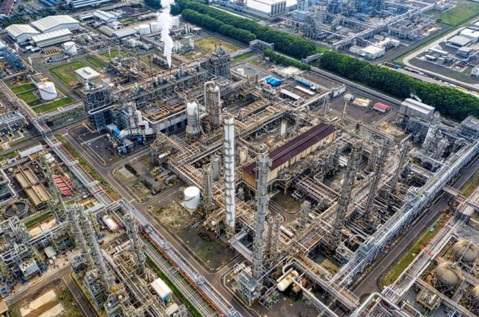 Wacker Chemie unter Druck: Analystenmeinungen