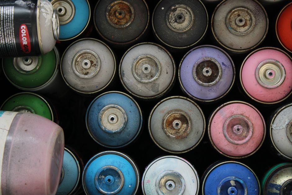 Akzo Nobel: Übernahmeofferte und Aktienentwicklung