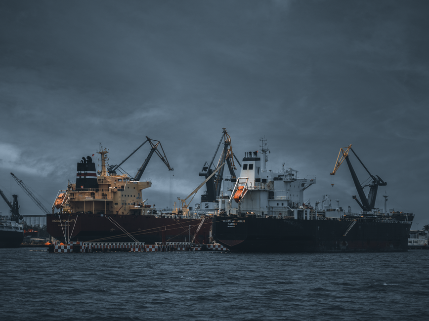 Containerschiff Notre Dame im Hamburger Hafen