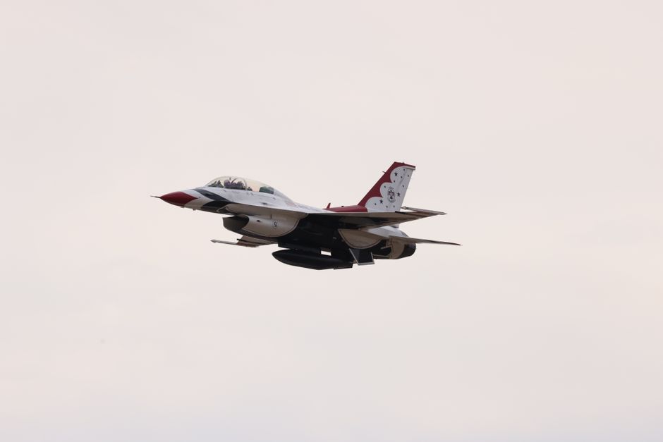 Eskalation im Iran: Militärische Konflikte und Trauerfeiern