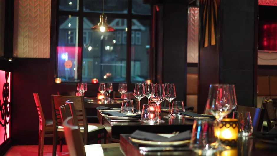 Exklusive Lounges und Gastronomieangebote