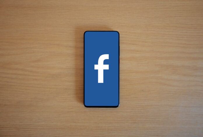 Facebook Verifizierungsabzeichen auf Nutzerprofil