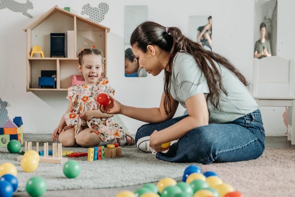 Familie mit Baby und Elterngeld