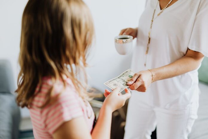 Familien profitieren von automatischem Kindergeld