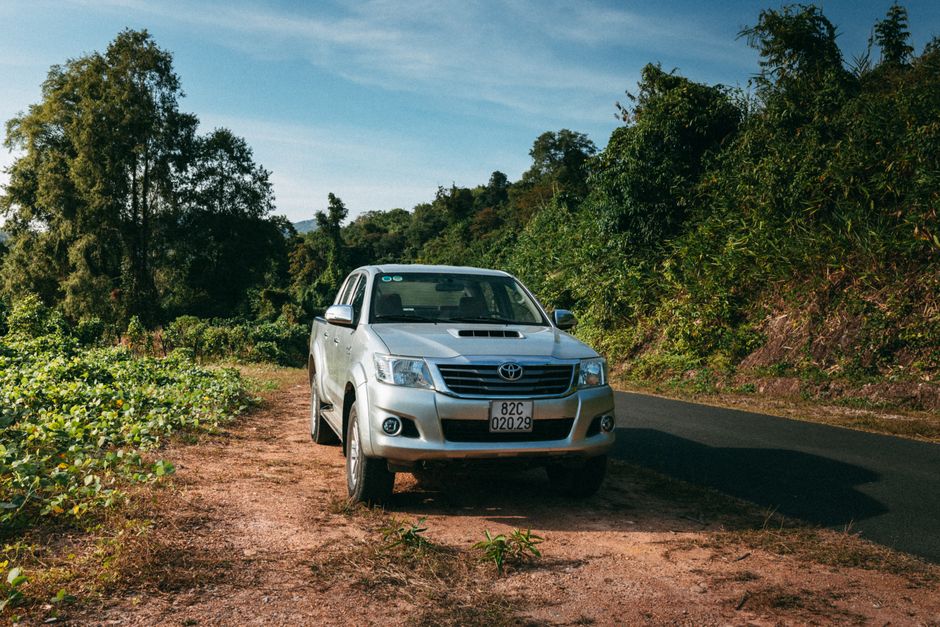 Goldwäsche in Vietnam für einen Toyota