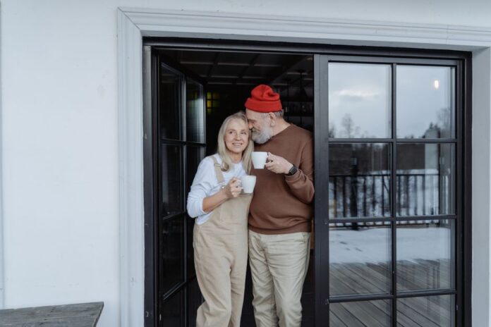 Rentner genießen die Rentenerhöhung 2026