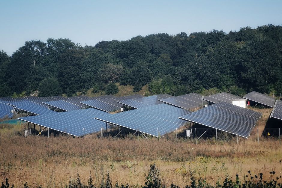 Solarenergie revolutioniert die Strompreise in Deutschland.