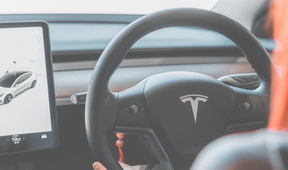 Tesla Aktien im Fokus der Anleger