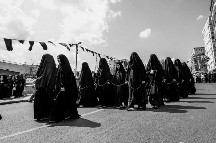 Trauerfeiern für Ajatollah Chamenei in Teheran