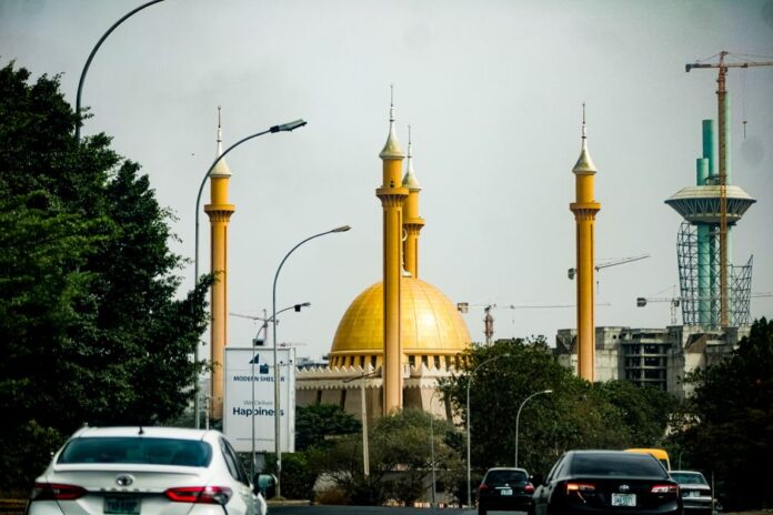 Wadephul in Abuja: Sicherheit im Fokus