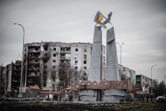 Zerstörung in der Ukraine nach Angriffen