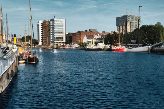 Architektenhaus mit Solarenergie an der Kieler Förde