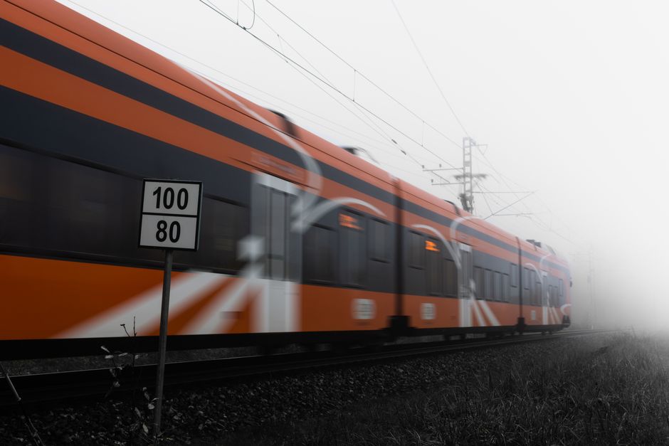 Bahnstrecke Berlin-Hamburg bei Nacht