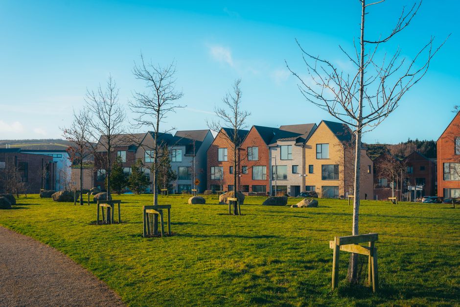 Bezahlbare Wohnprojekte in urbanen Gebieten