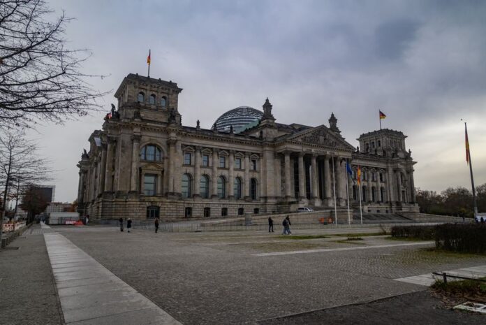 Bundestag: Entscheidung zur Diätenerhöhung