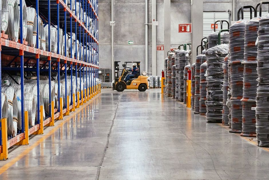 DHL Group: Logistik und Aktienanalyse