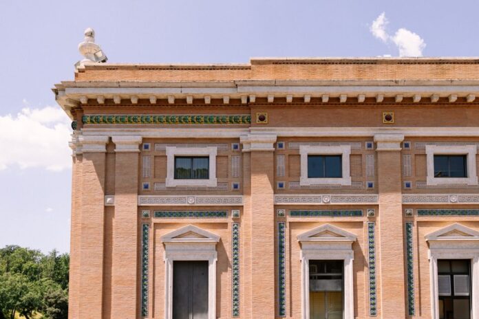 Domus Paulus VI: Vom Priesterhaus zum Hotel