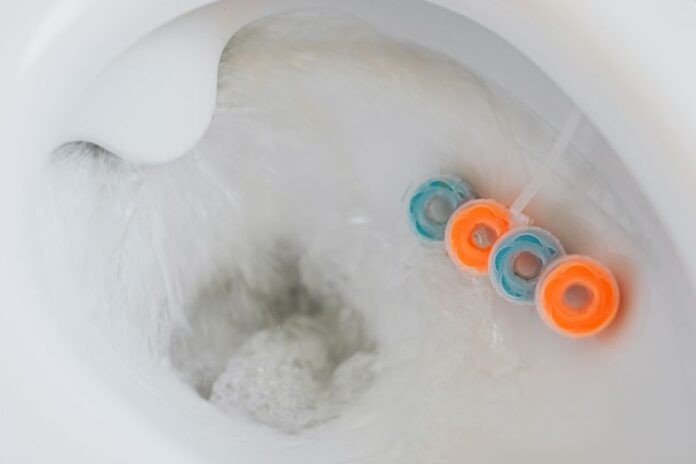 FizzClean WC-Reinigungsschaum in Aktion