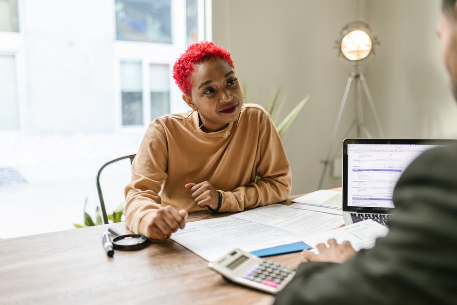 Frauen lernen über Finanzen und Geldanlage