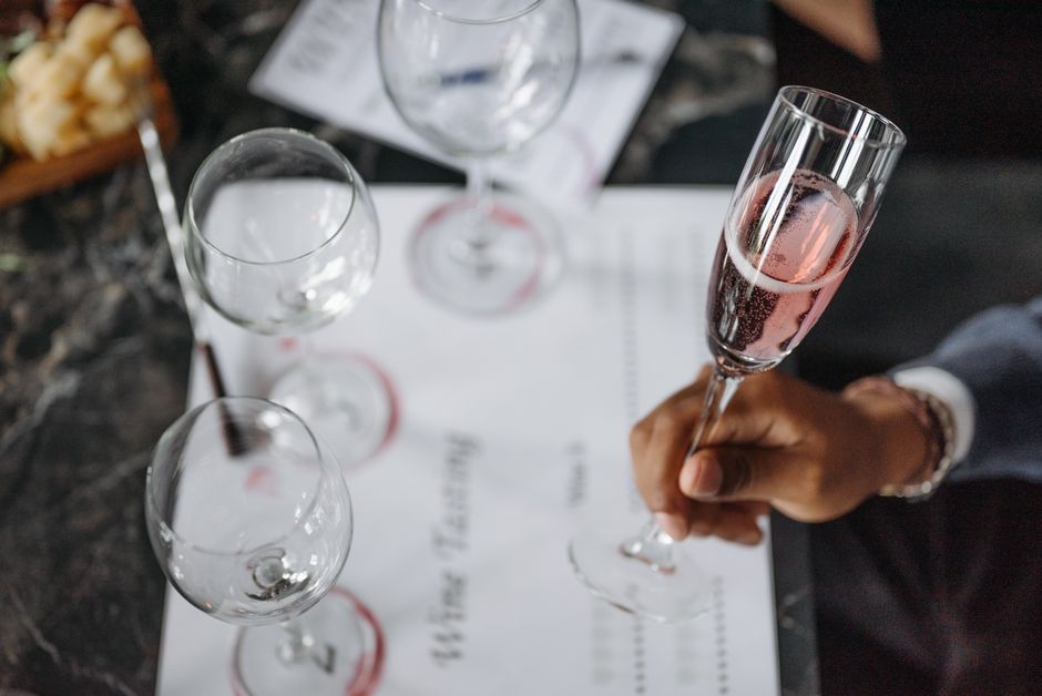 Hawesko Holding: Wein und Wirtschaft im Fokus