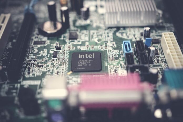 Intel Aktie und Marktanalyse