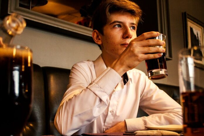 Jugendliche und Alkoholkonsum: Neue Regelungen