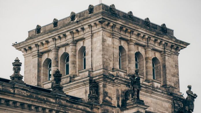 Kritik an neuen Befugnissen der Geheimdienste