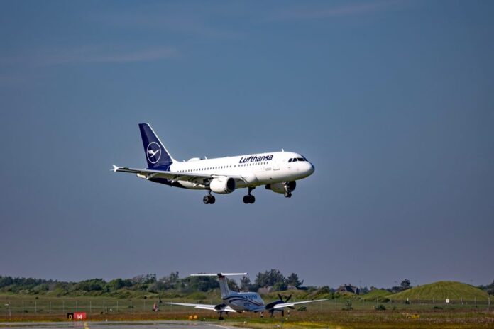 Lufthansa Airbus bei der Landung in München