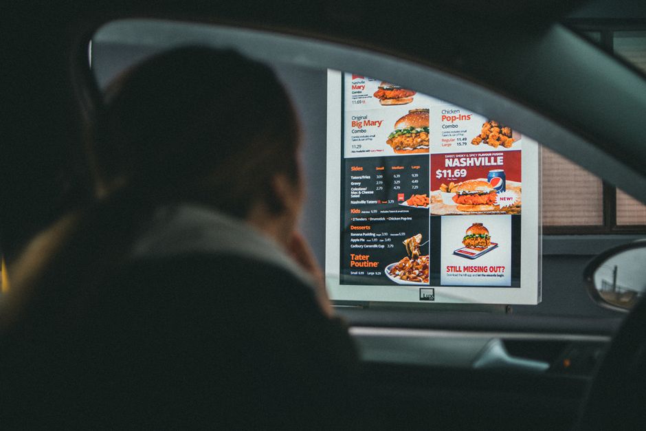 McDonald's Restaurant mit Kunden