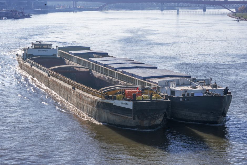 Niedrigwasser im Rhein und seine Folgen