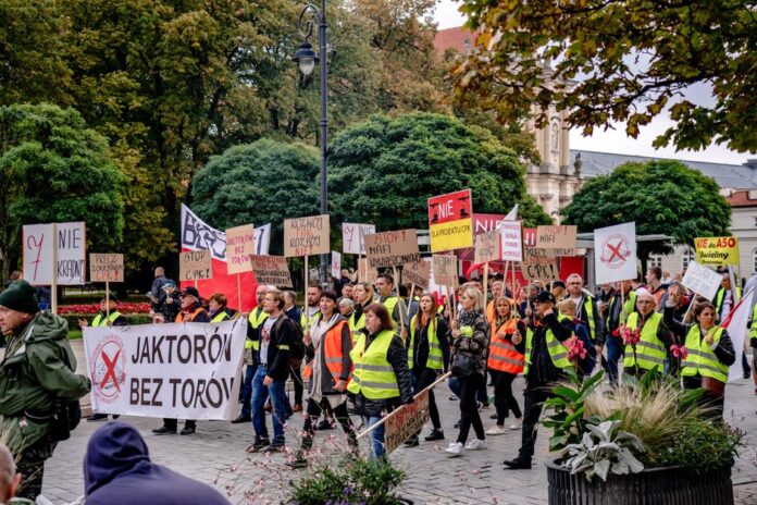 Protestcamp in Köln gegen Rüstungsindustrie