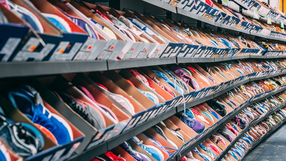 PUMA Sportbekleidung im Verkauf