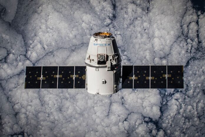 Satellitenstart und Raumfahrttechnologie