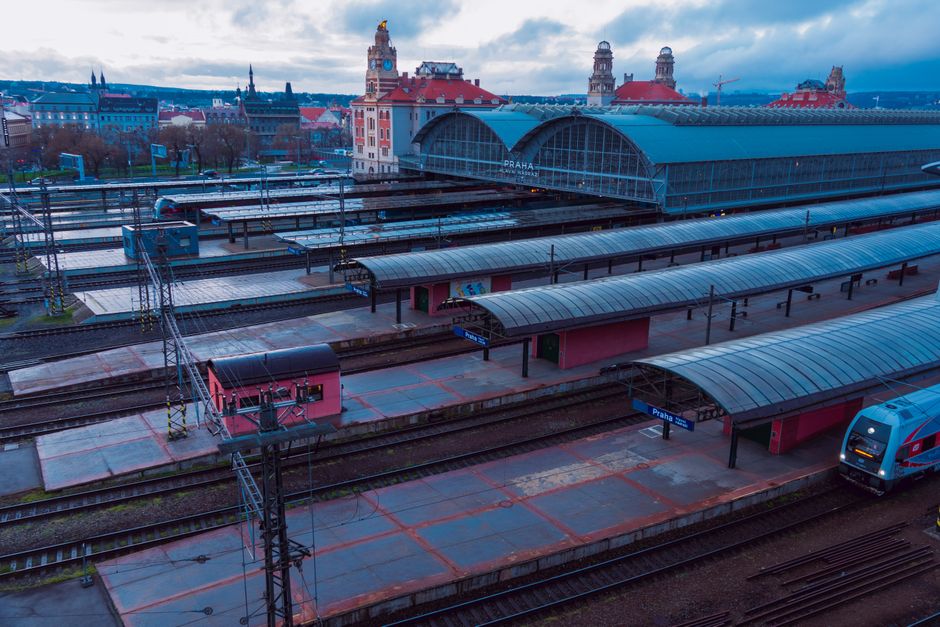 Saubere Züge und Bahnhöfe der Deutschen Bahn
