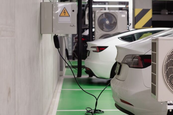 Tesla Aktie im Fokus der Anleger