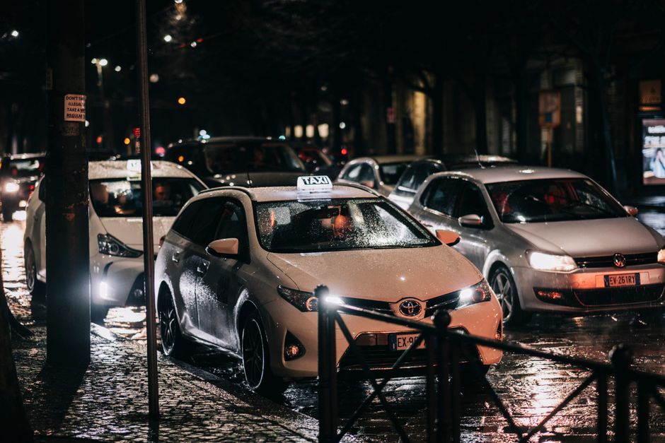 Tesla Cybercab und Rückrufaktion